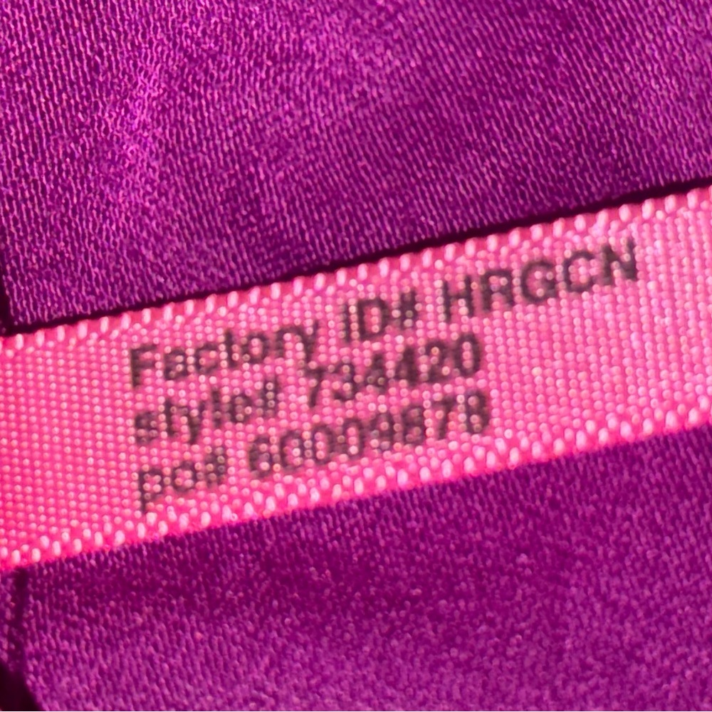Vintage BETSEY JOHNSON purple  and black Robe size LARGE like new !!!! 🪻🪻🪻🪻 - Picture 13 of 14